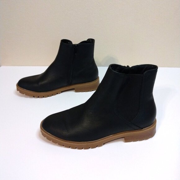 Wonderly Hannah Black Faux Leather Side Zip Ankle Boots Size 8 - Picture 1 of 7
